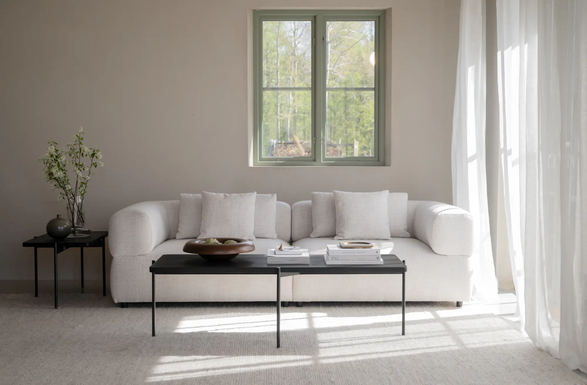 Žurnalinis staliukas Shelton 145x60cm - Image 2