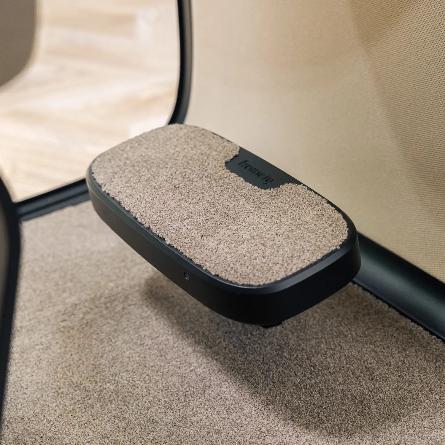 Framery One akustinė kabina biurui - Image 3