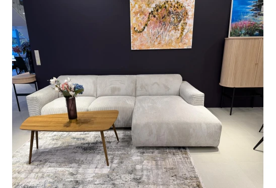 Olos sofa iš ekspozicijos