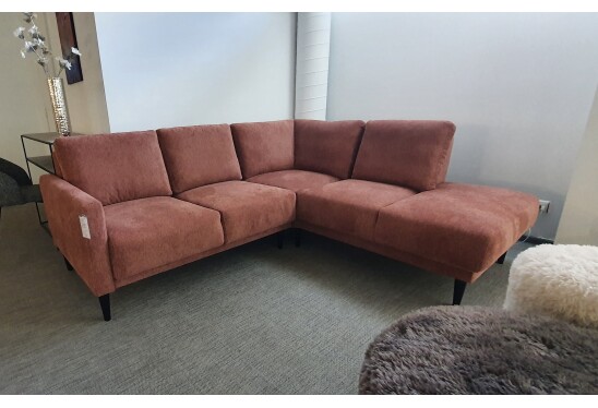 Kampinė sofa-lova Kent iš ekspozicijos 240x210cm